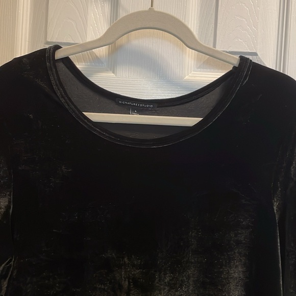 Nordstrom Signature Blk Velvet &Lace LS Top - Picture 3 of 3